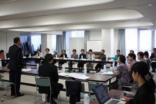 おのコミュニティホールで開催された小野ひまわりライオンズクラブとの座談会で市長が発言している写真