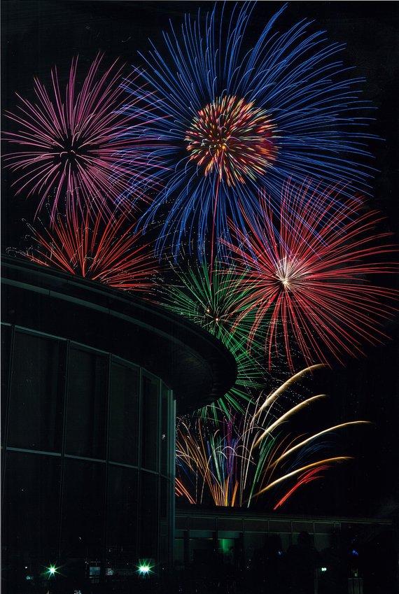 小野まつりで打ち上げられた5,000発の花火の写真