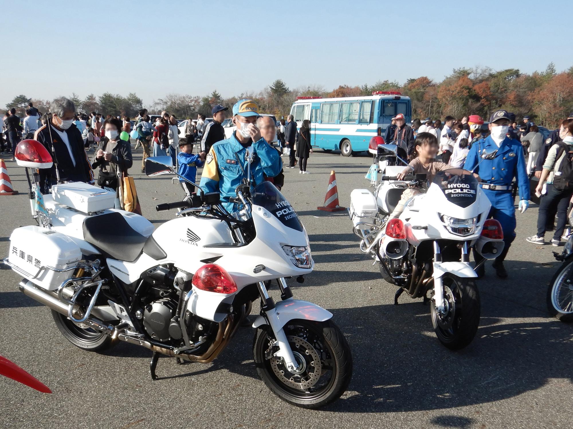 県警察フェニックスレスキュー競技大会での白バイの紹介