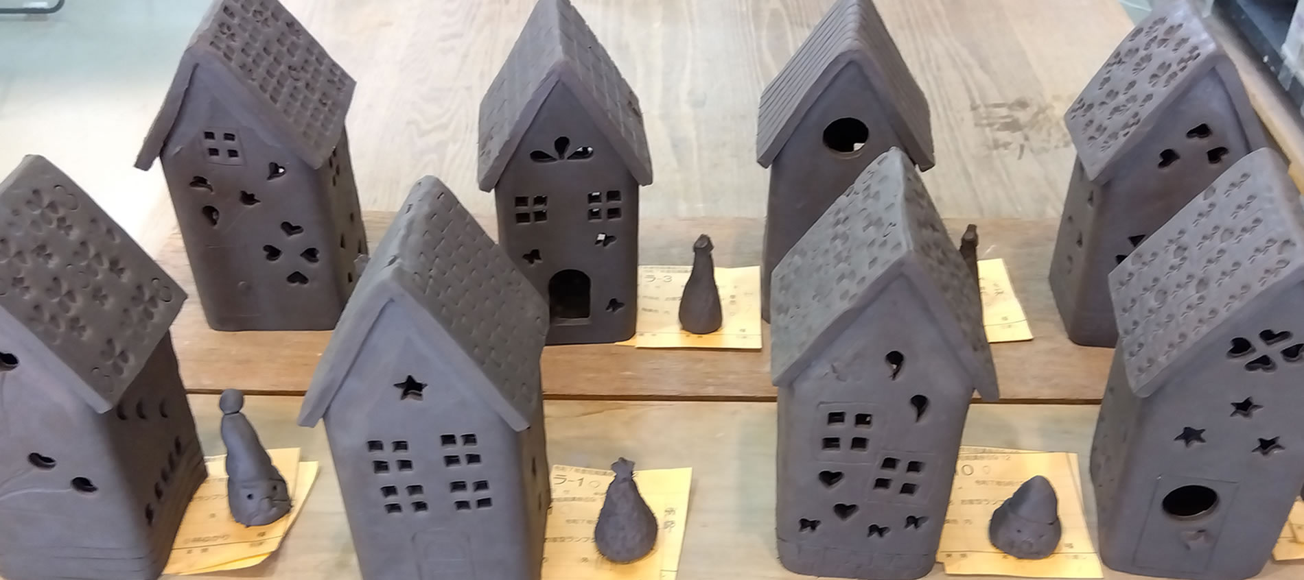 お家型ランプシェード乾燥中