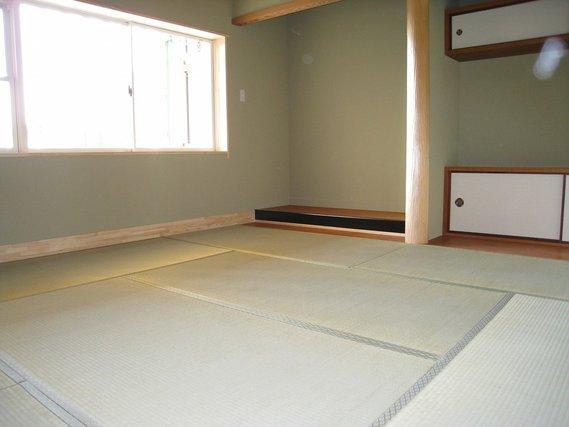 コミュニティセンターおの分館内の和室の内装写真