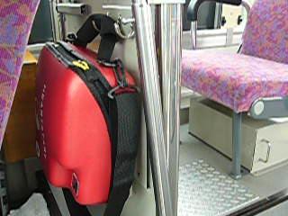らんらんバス車内のAED設置場所の写真