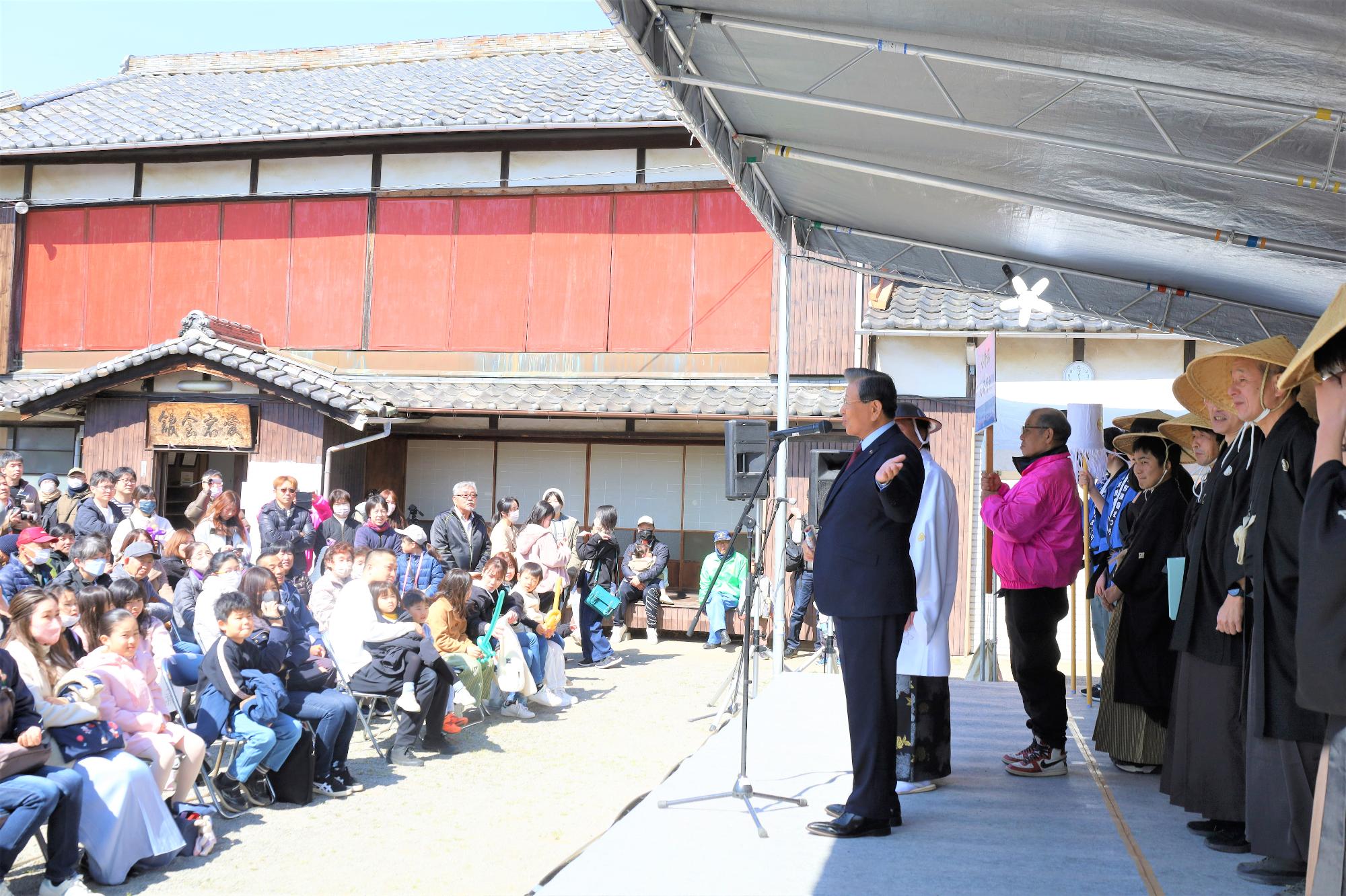 陣屋まつりでの市長舞台挨拶