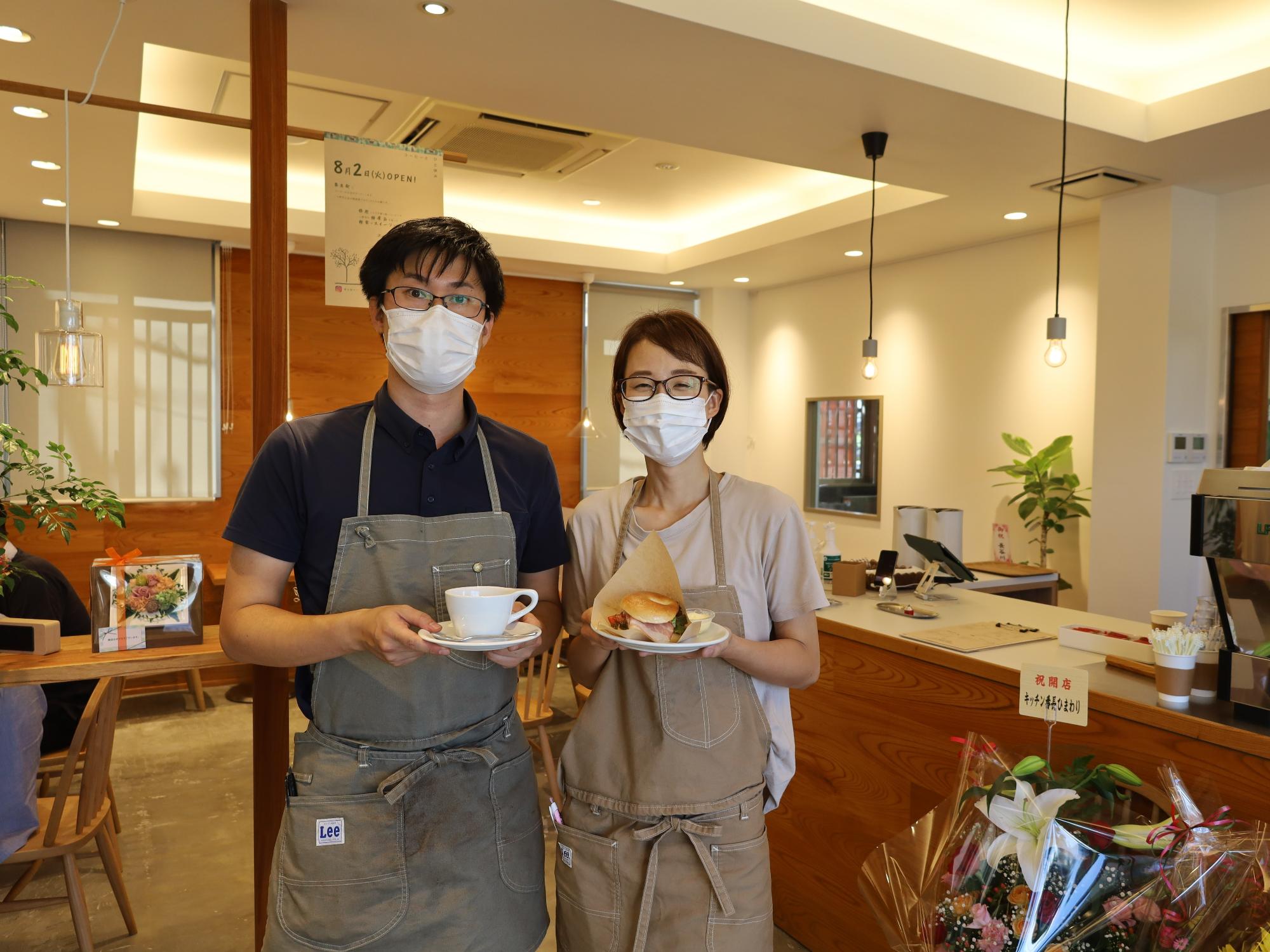 JR粟生駅のコミュニティレストランけやき焙煎所の店内風景の様子の写真