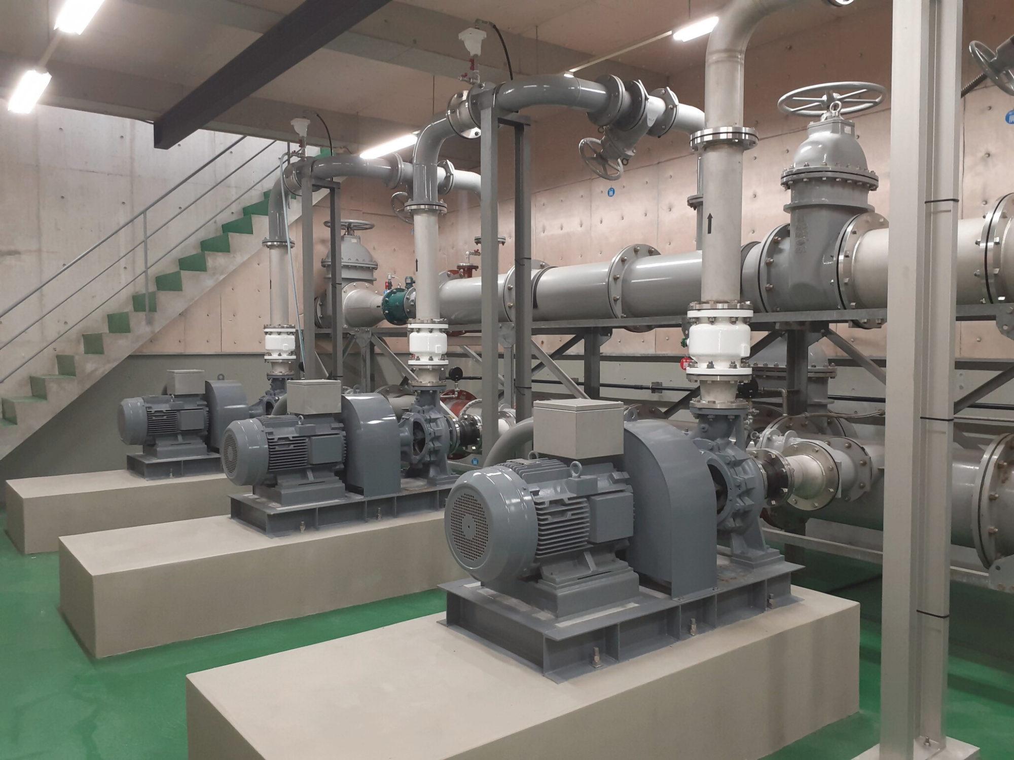 榊送水ポンプの写真