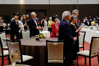 短歌フォーラム終了後の懇親会の様子