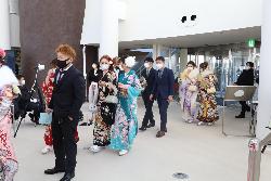 成人式入場中の写真