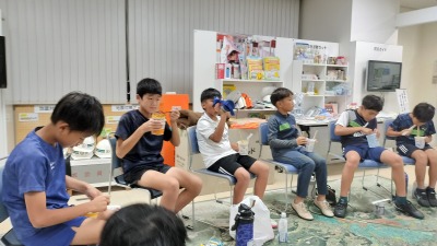 非常食事会風景